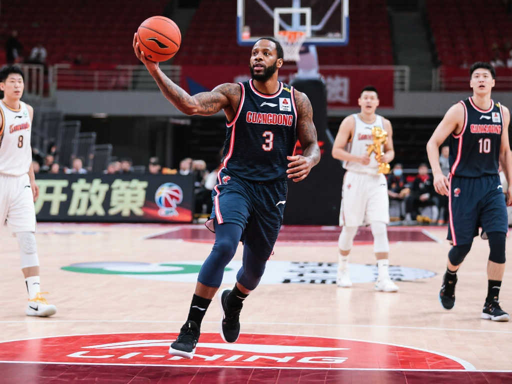 CBA外援加盟热潮不断，球队阵容实力大增